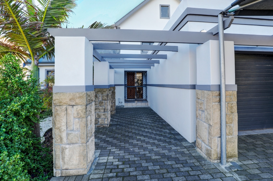 4 Bedroom Property for Sale in Burgundy Estate Western Cape